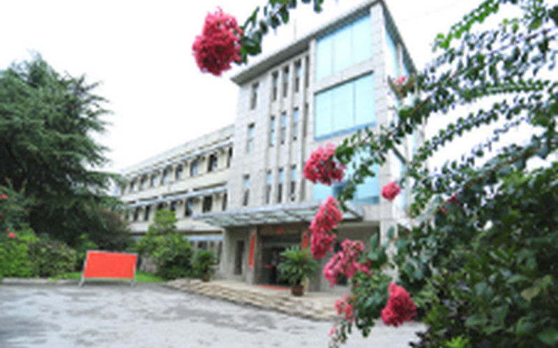 Jiangsu Province Yixing Nonmetallic Chemical Machinery Factory Co., Ltd خط تولید کارخانه
